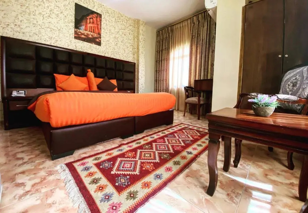 Al Anbat Midtown 3