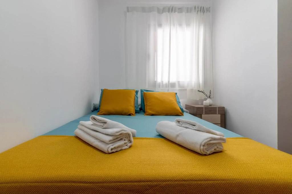 Flatguest Albareda + Penthouse + 2 Bdr + A/C