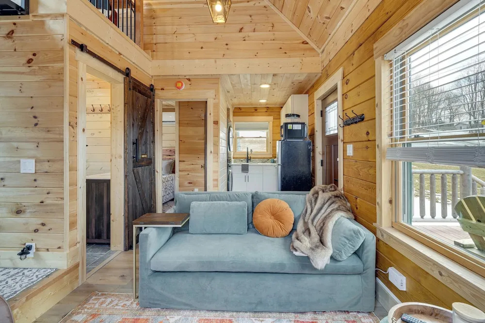 Handcrafted Tiny Home, Near Dtwn Boone