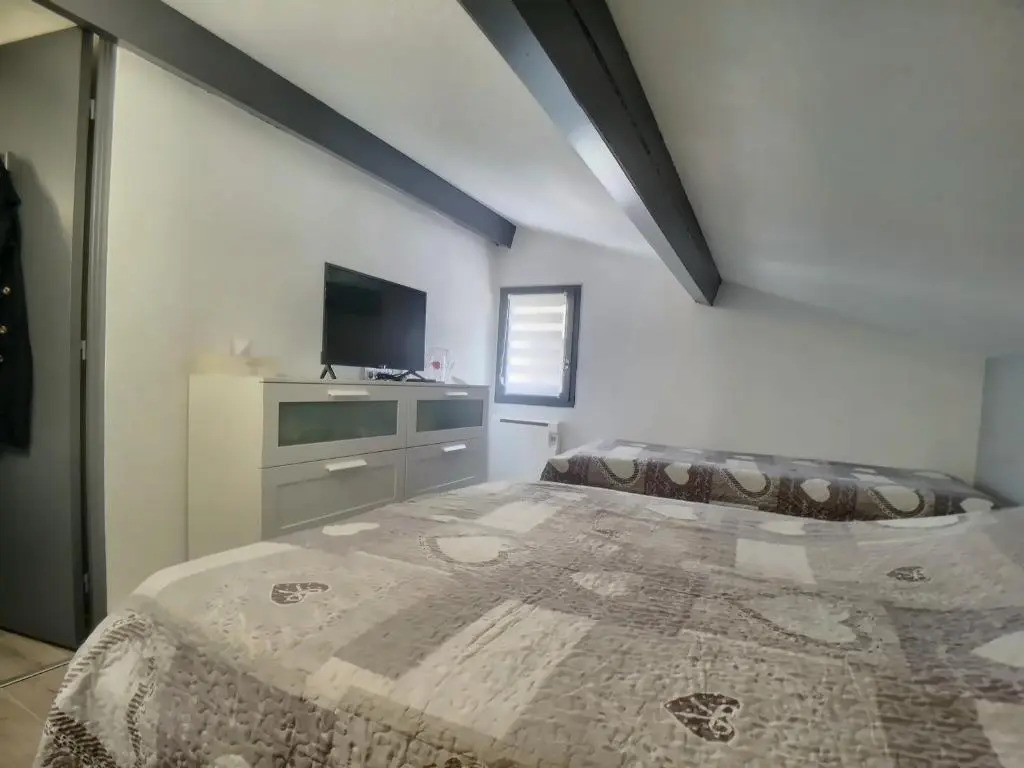 Appartement Saintes-Maries-de-la-Mer, 6 pièces, 8 personnes - FR-1-475-72