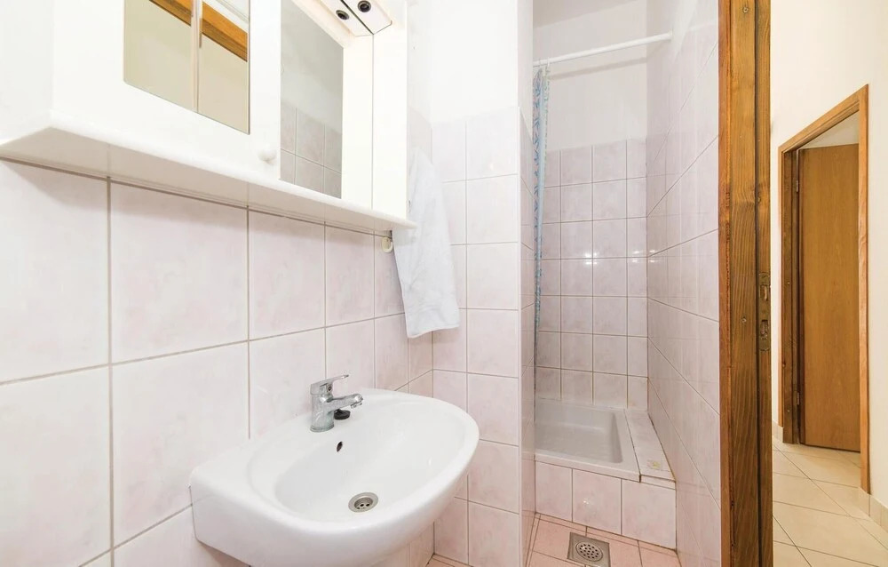 Apartment in Okrug Gornji with Two-Bedrooms 2