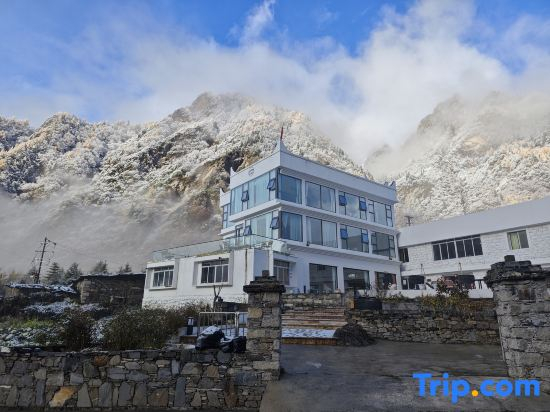 The B&B that Siguniang Mountain yearns for (Shuangqiaogou Scenic Area)
