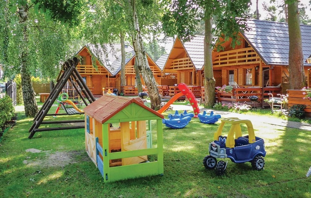 Cozy Home In Jaroslawiec With Wifi