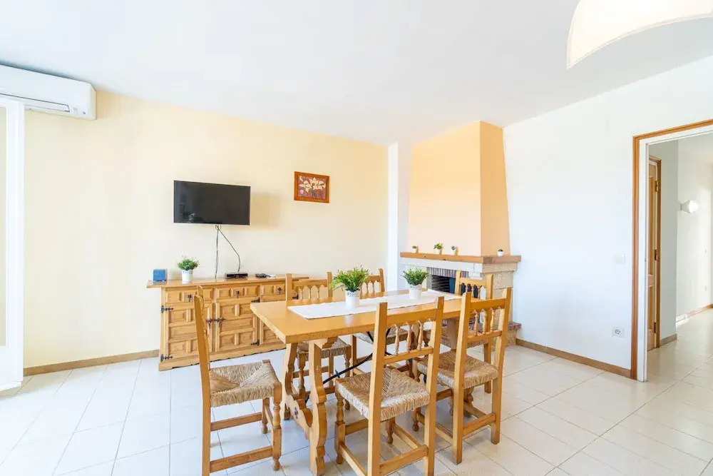 Terrace Apartment Near the Beach