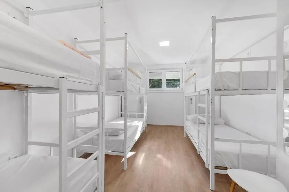 Hostel Elli