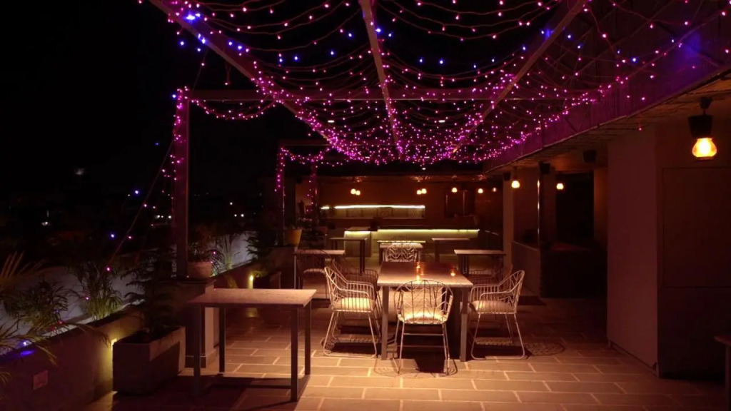Raas Mahal-Hotel In Jaipur Near Tourist Places