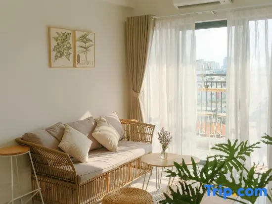 Cozy 2BR Apartment centrally in the heart of Hochiminh, Saigon