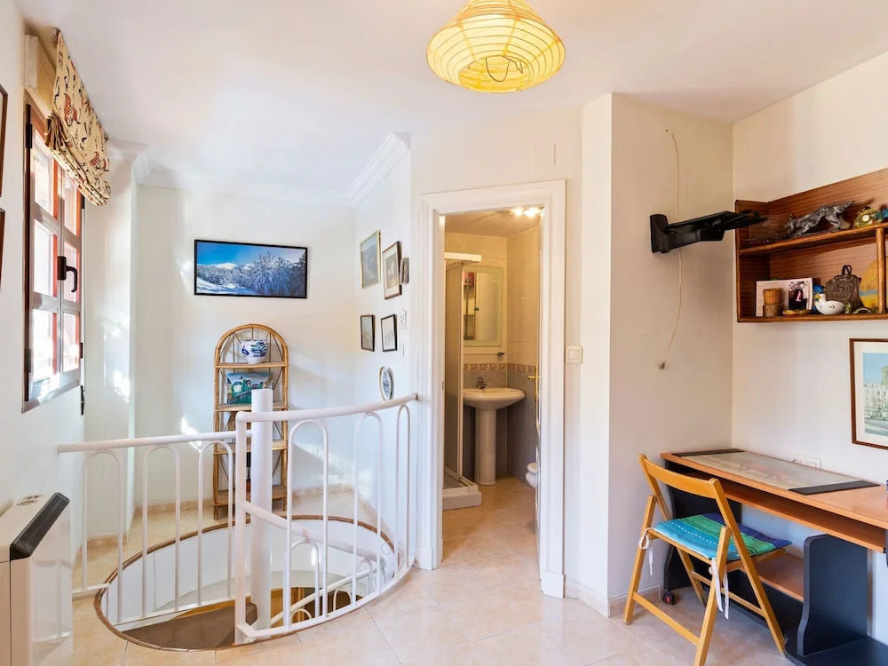 Quaint Apartment in Granda With Terrace