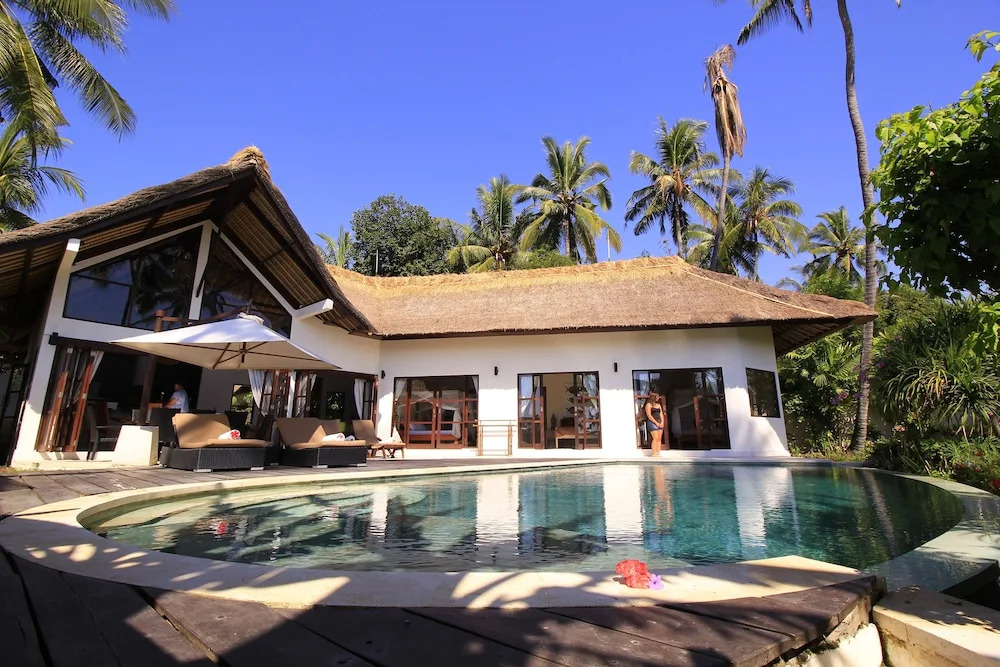 Kembali Villa