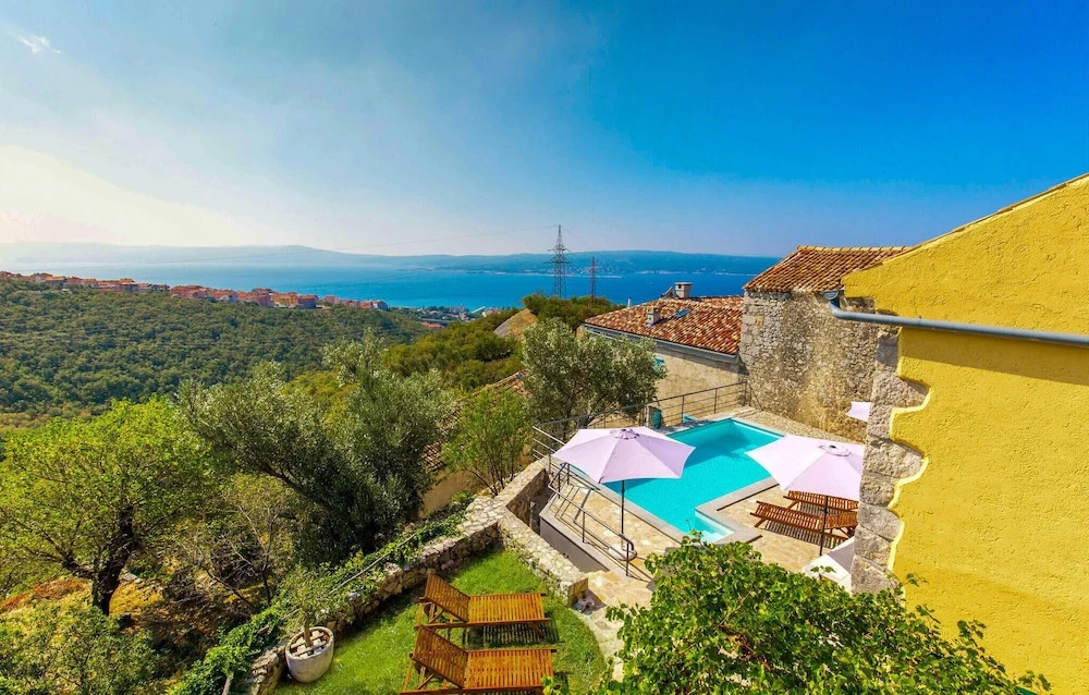 Amazing Home in Crikvenica With Wifi and 3 Bedrooms