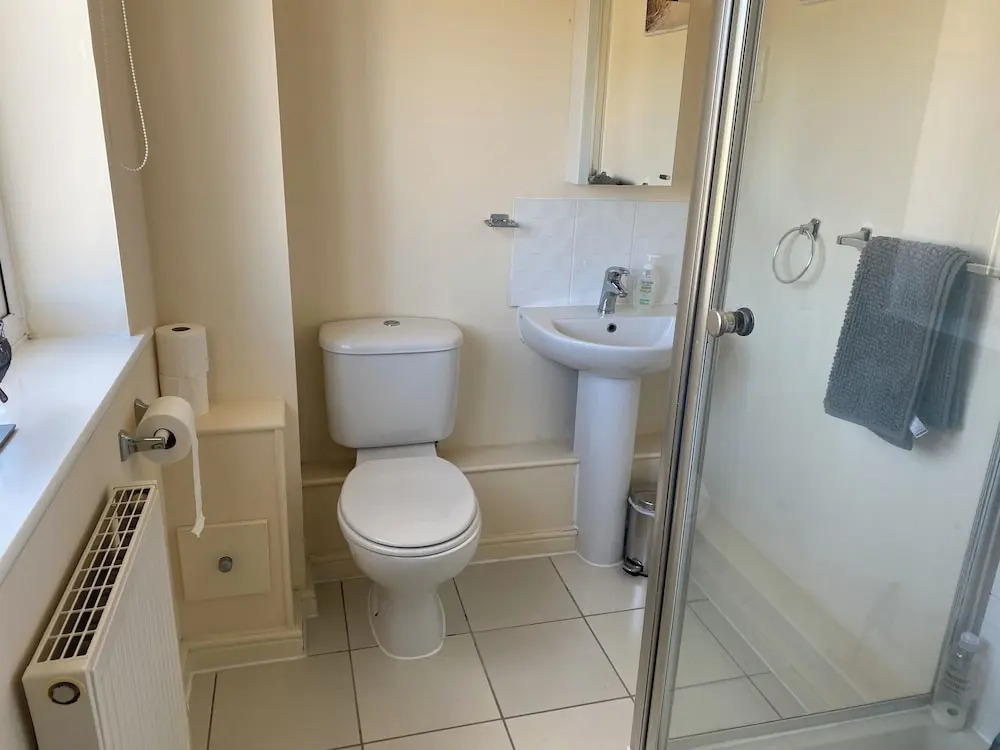 2BR &2 Bath Riverside Penthouse 2 Parking View Near St Neots