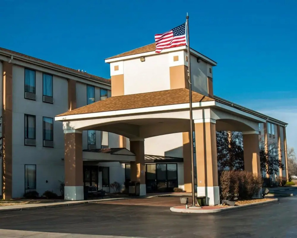 Comfort Inn & Suites