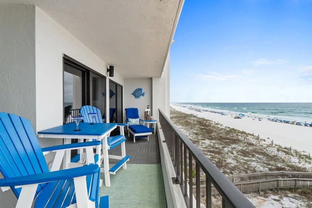 Surf Dweller 508 - Beachfront Boho