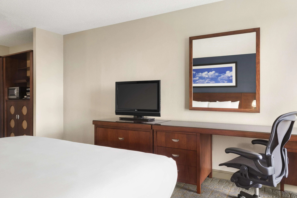DoubleTree by Hilton DFW Airport North