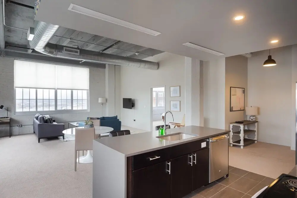 Spacious 1BR with Free Parking | Zen@Boss