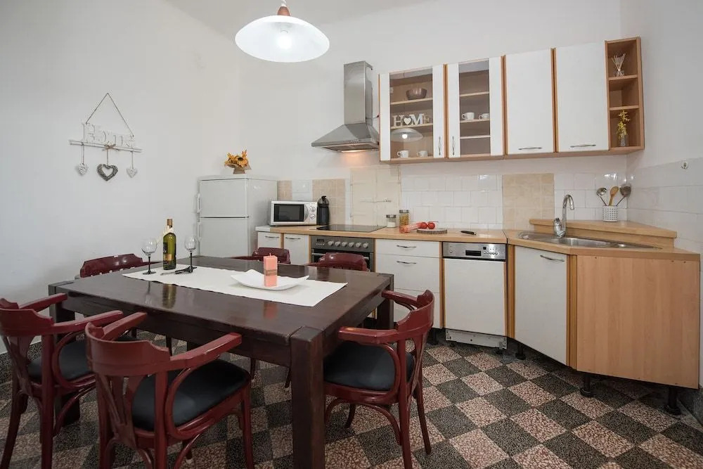 Apartments Smoky M