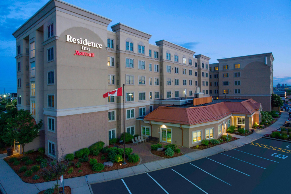 Residence Inn by Marriott Mississauga-Airport Corporate Centre West