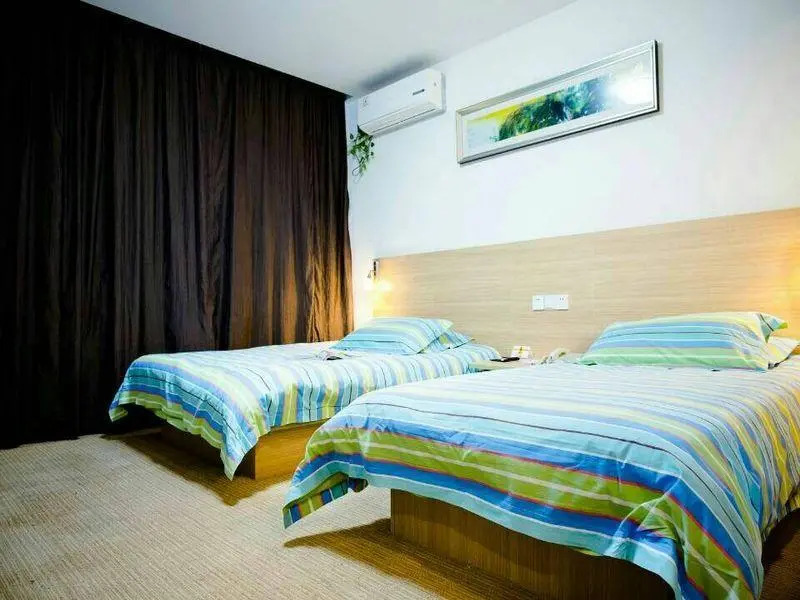 Super 8 Hotel Shanghai Fengxian Sports Center