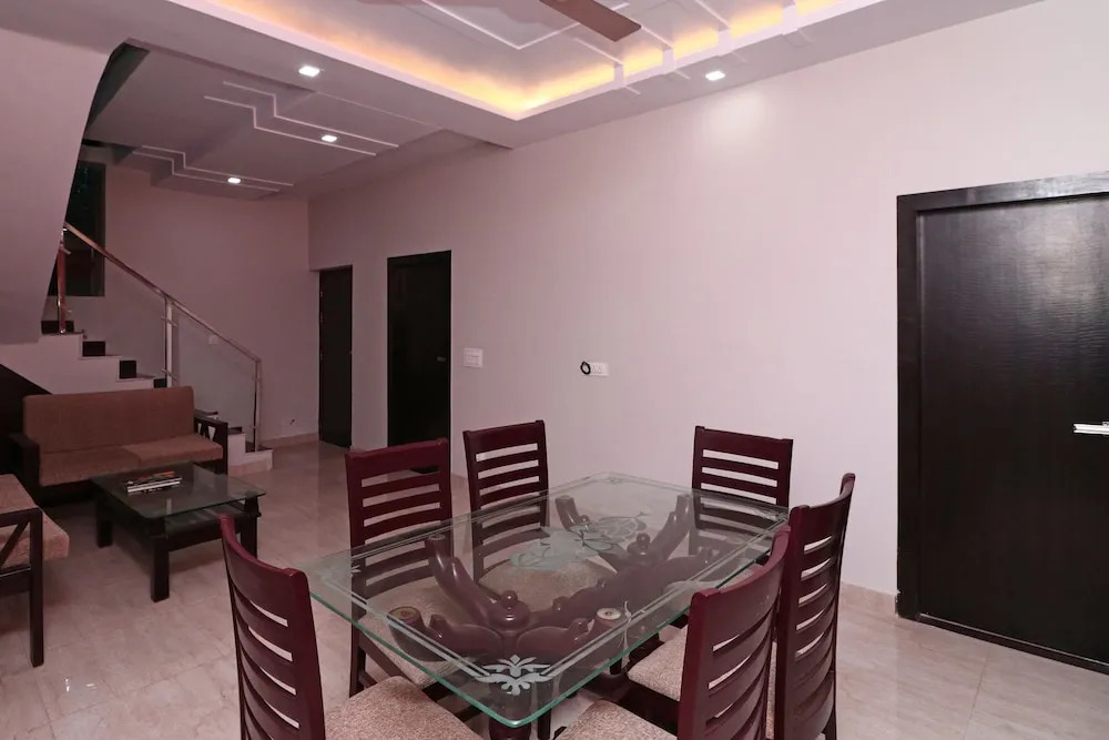 OYO 17063 Home Spacious 3BHK Naukuchiatal