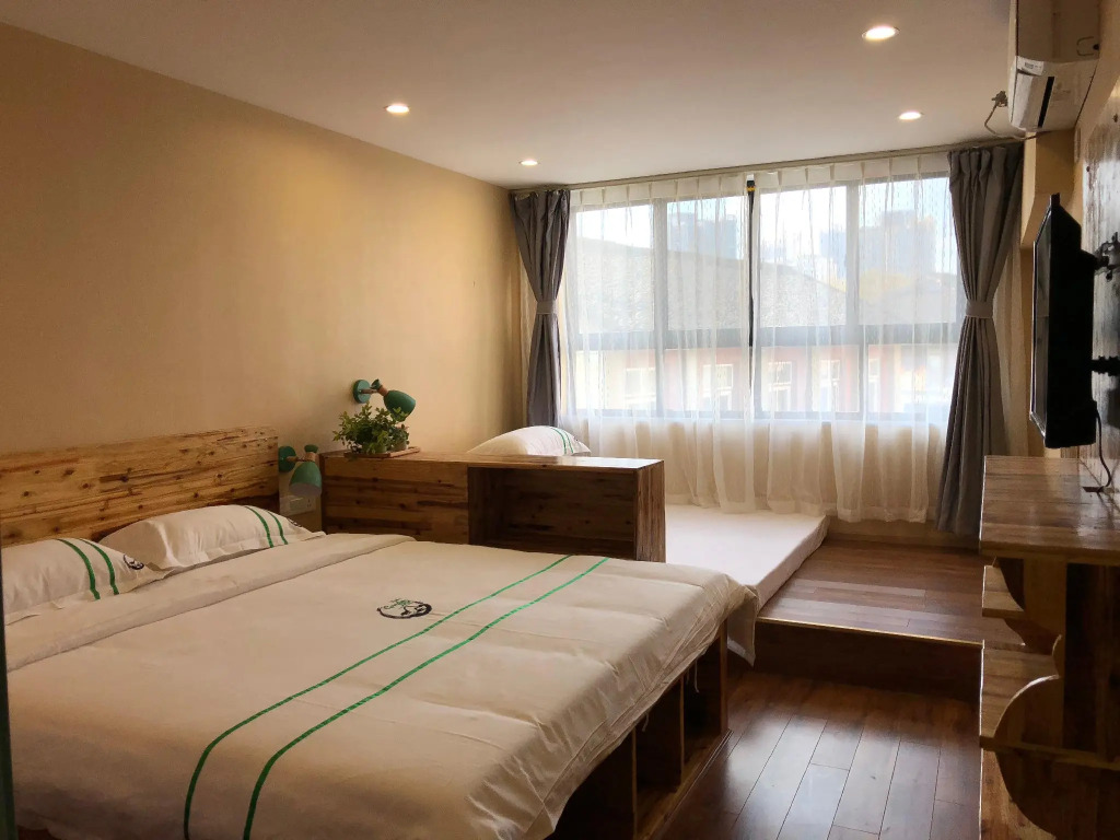 Xishu Garden Inn 熙蜀酒店