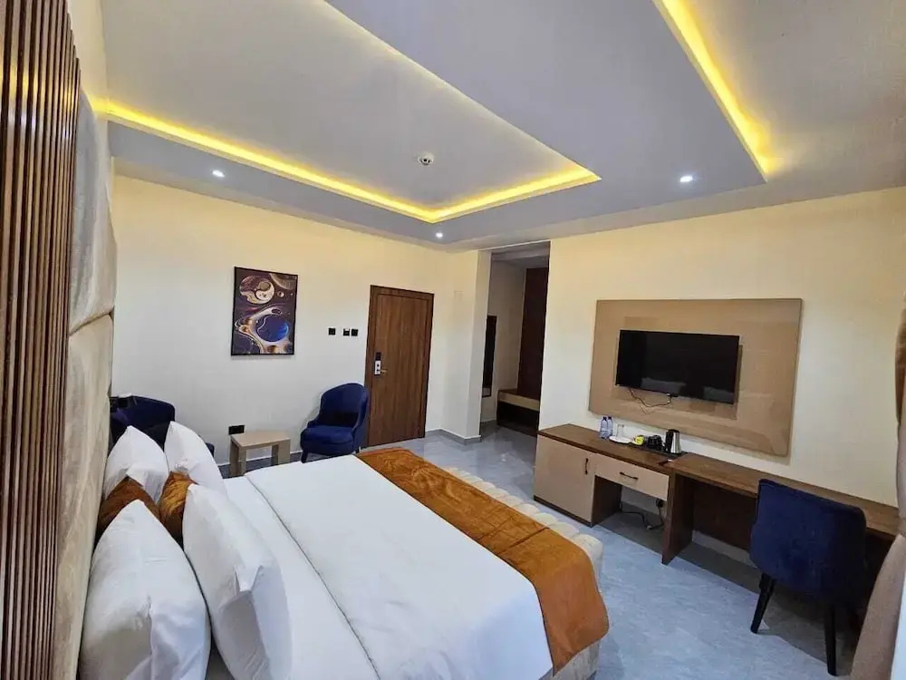 Reens Suites and Apartments