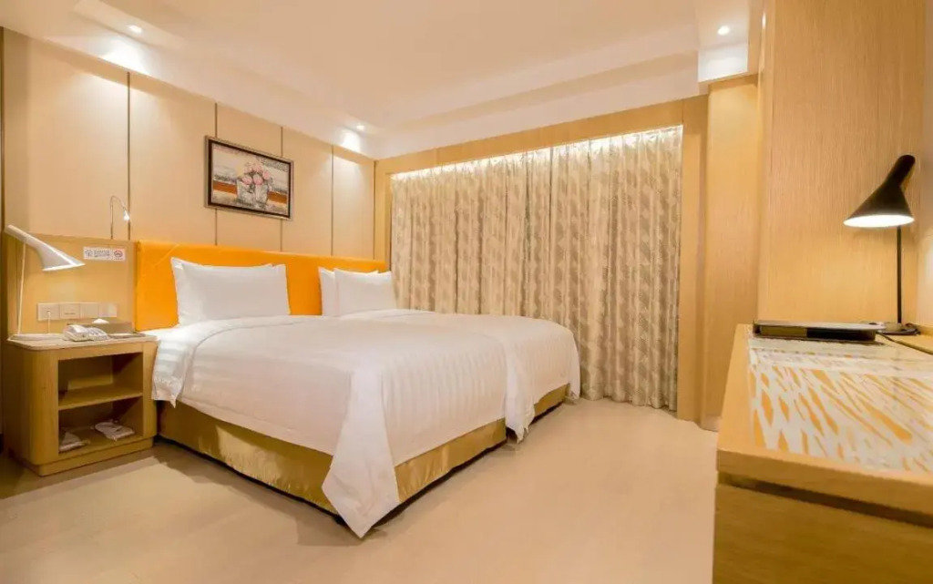 Royal Dragon Hotel
