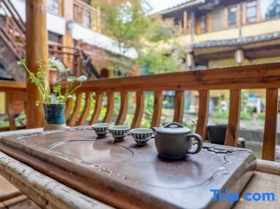 Yulong Snow Hall Inn (Baisha Ancient Town Store)