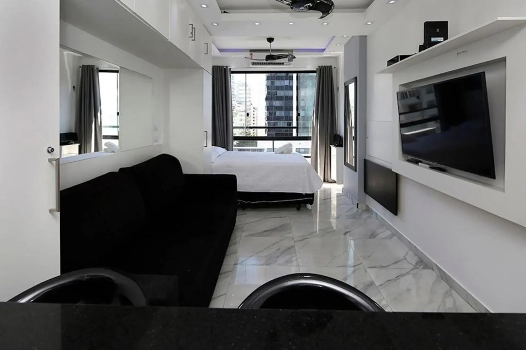 Studio moderno e de luxo com vista mar para 4 pessoas em Copa!