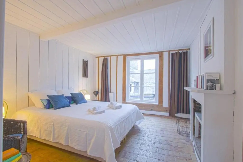 34 Notre Dame - PRETTY TRIPLEX HOUSE IN HONFLEUR-NEAR THE OLD PORT