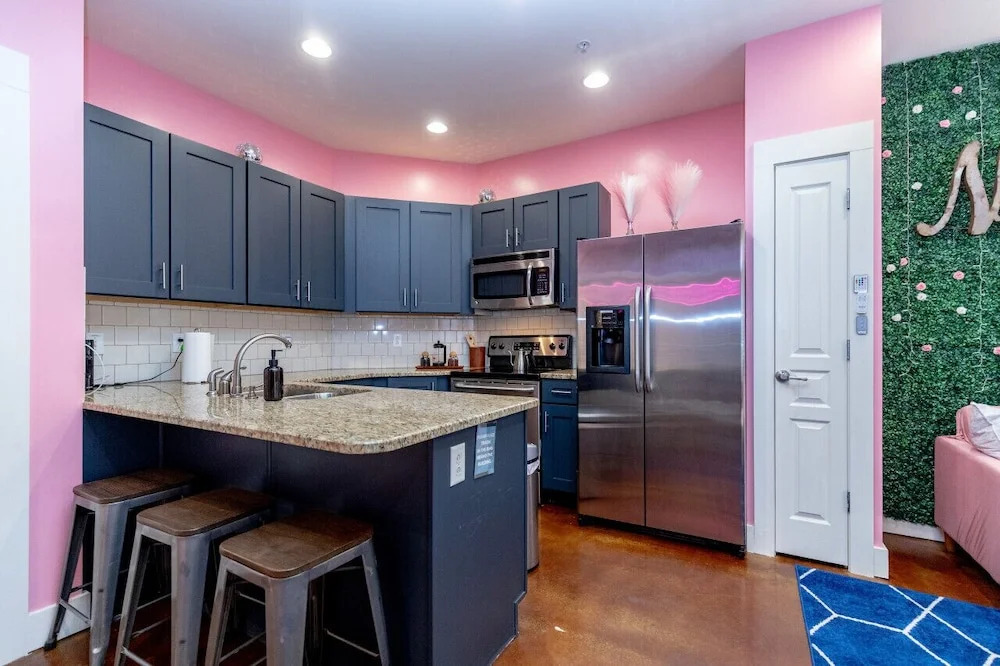 Pink Party Nashville-near Music Row, Free Parking