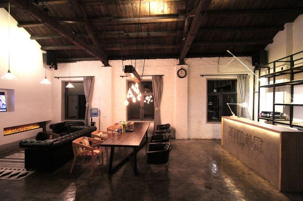 Zeako Youth Hostel