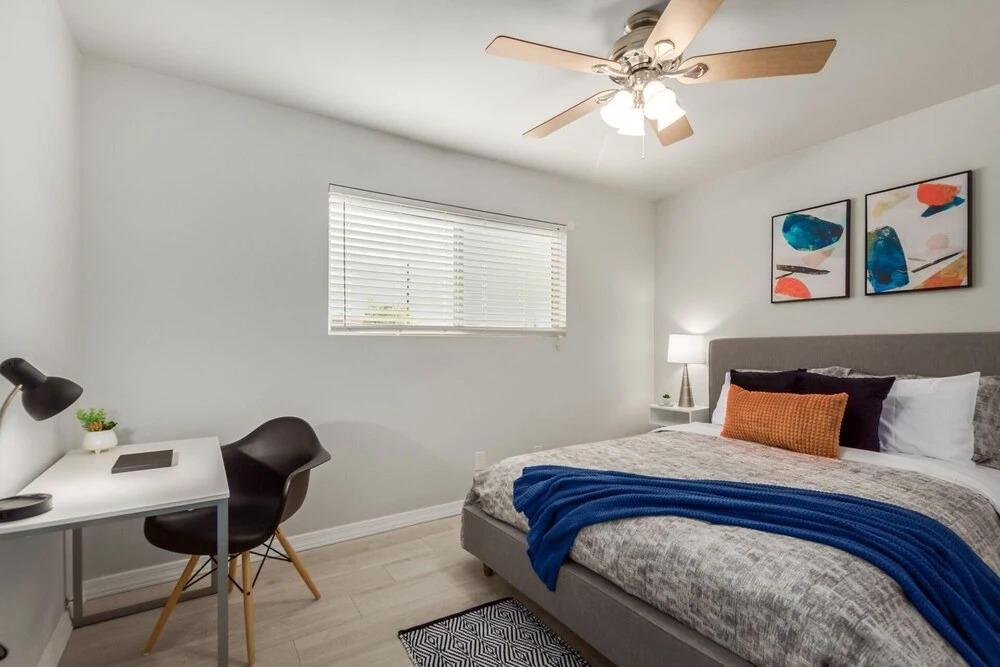 Thomas N6 Phoenix 2 Bedroom Condo by Redawning