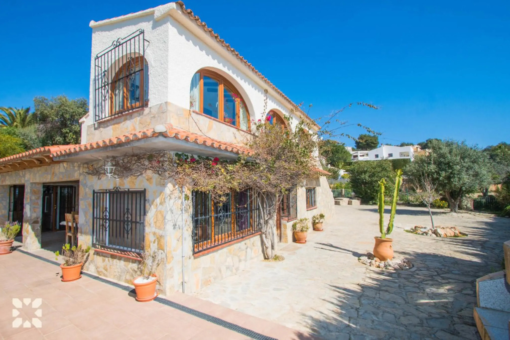 Villa Hugo 11 by Abahana Villas