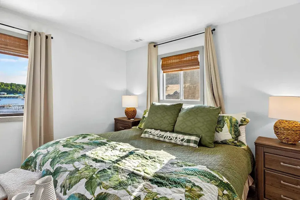 Lake Home Oasis - Sleeps 18