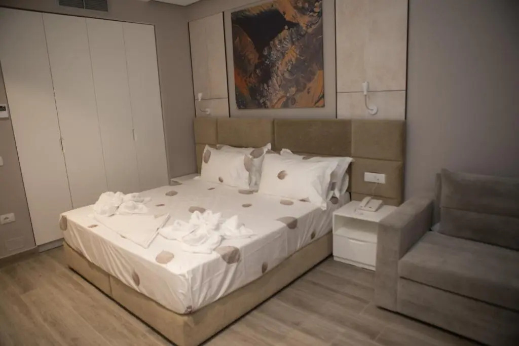 Hotel Qeparo
