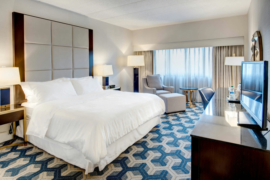 Sheraton Eatontown Hotel