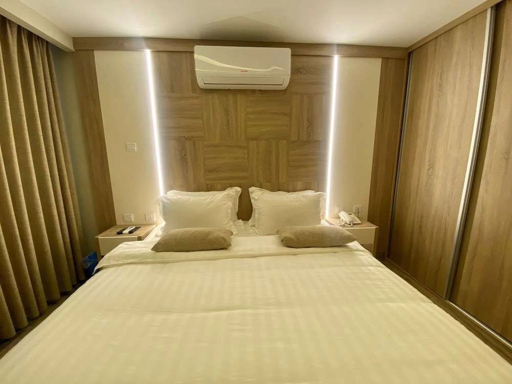 Alena Hotel