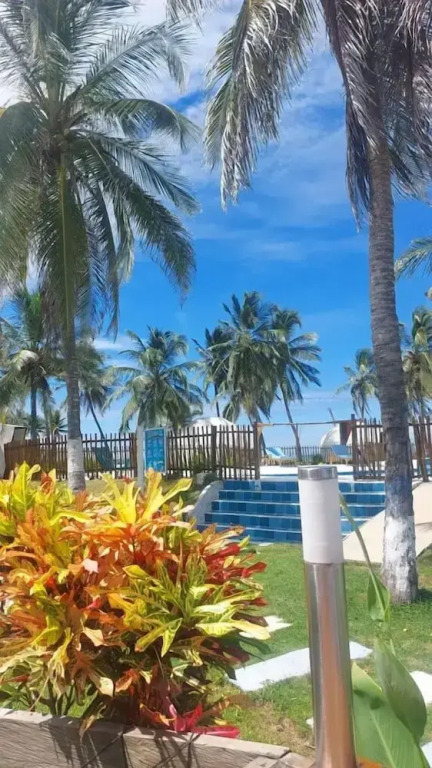 Aqua Breeze Glamping