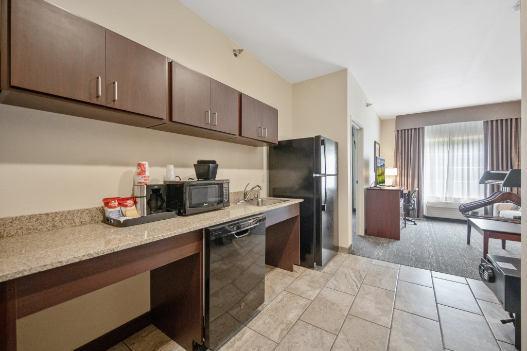 Cobblestone Hotel & Suites - Austin