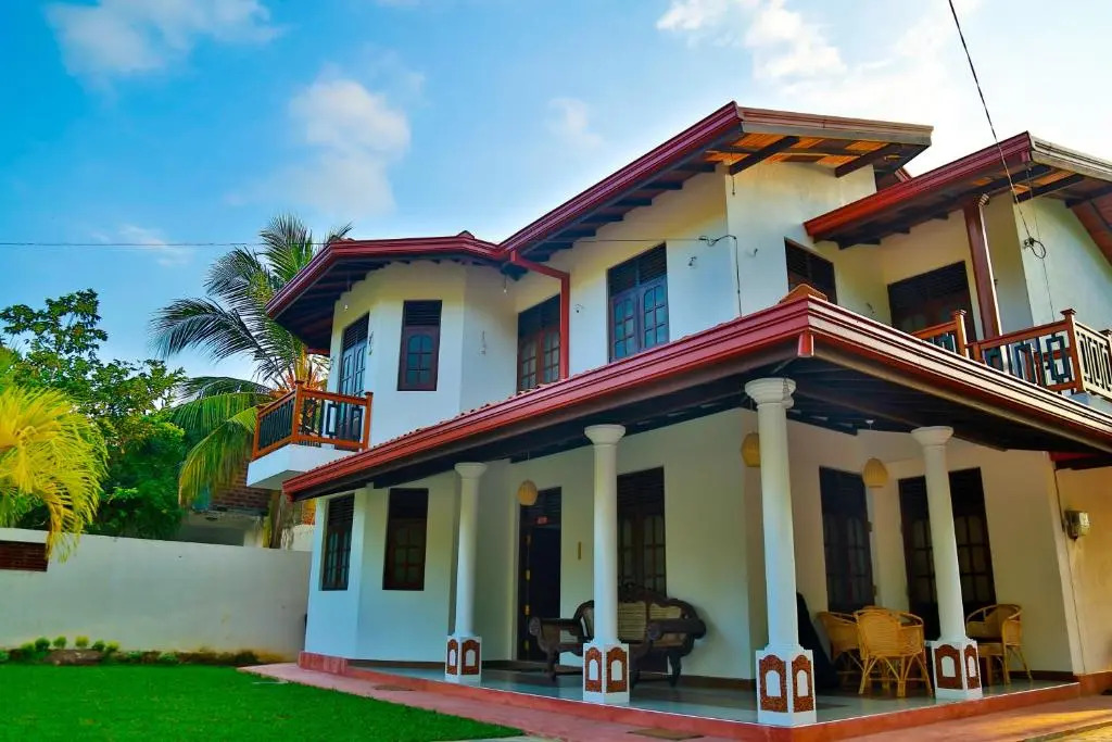 4 S Villa