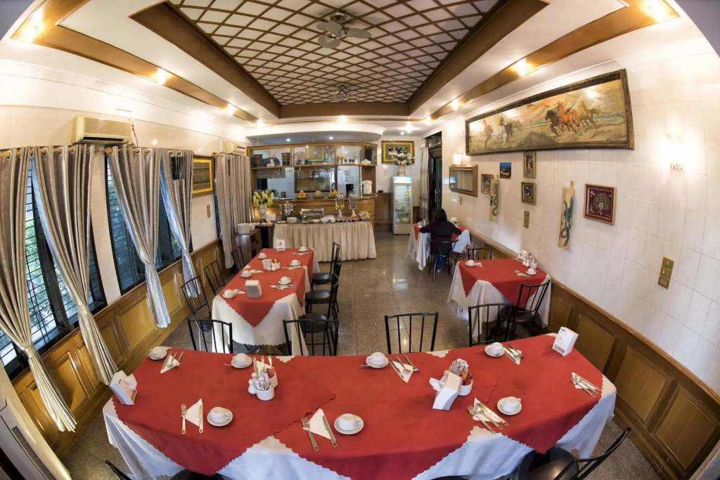 Mann Myanmar Inn