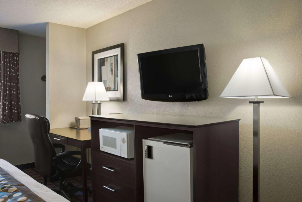 Fairview Inn & Suites Whitewater