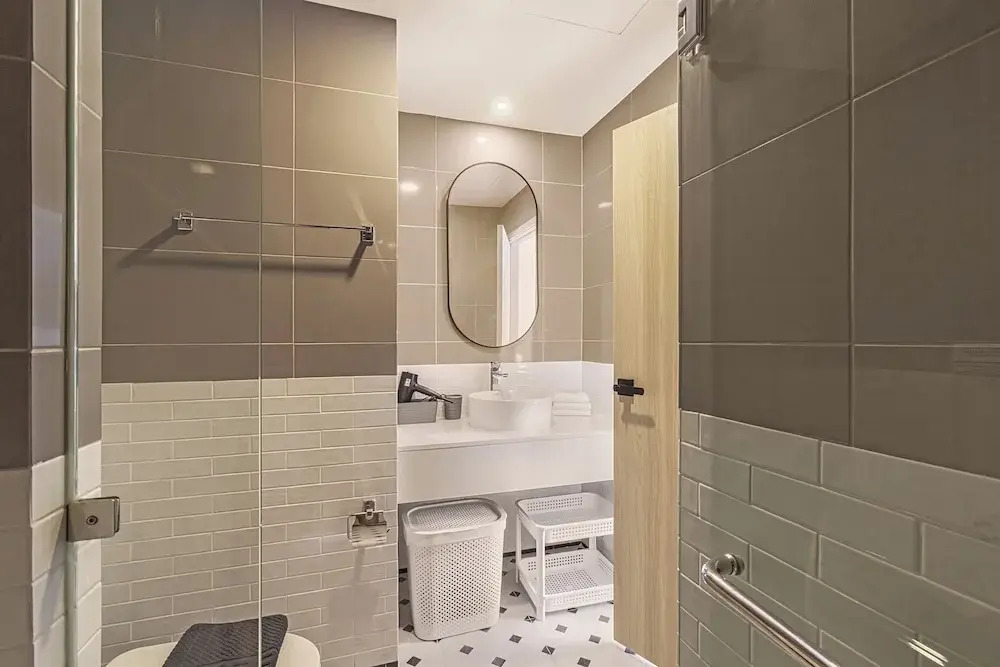 One bedroom Palmetto Condo Karon A512