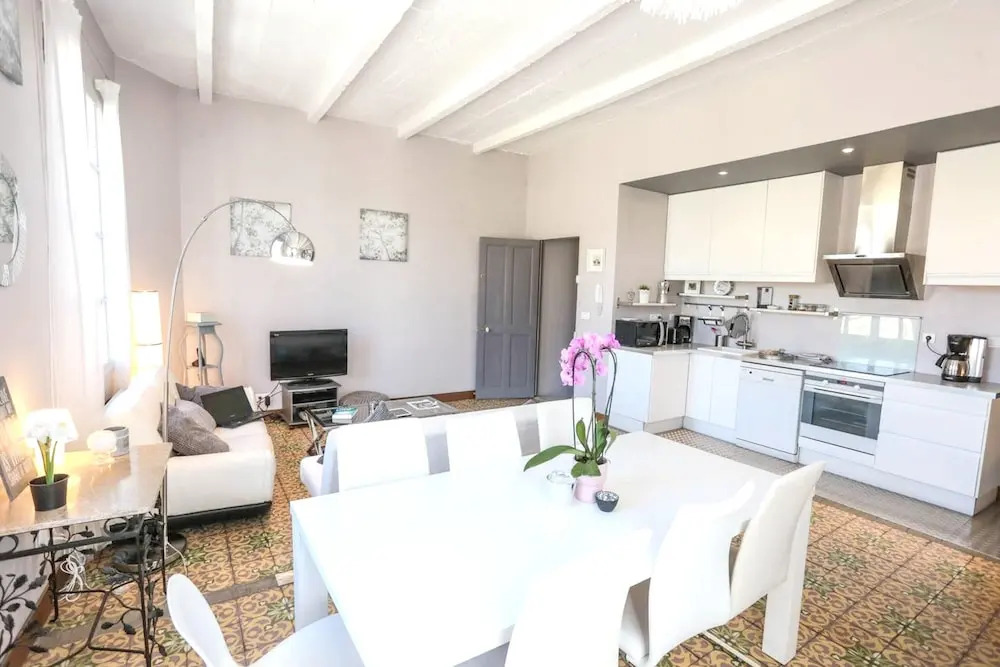 House With 6 Bedrooms In Avignon