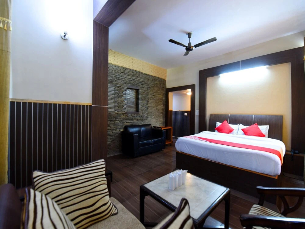 OYO 14627 Kasauli Residency