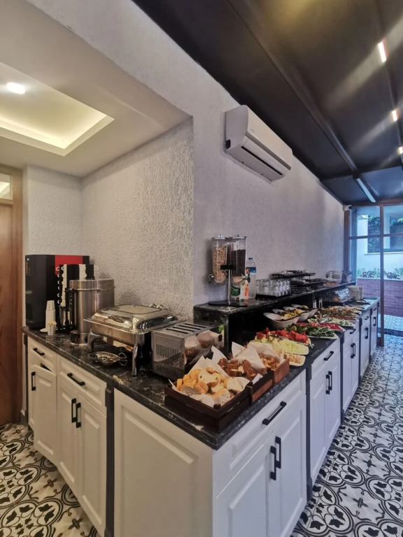 Luxx Garden Hotel