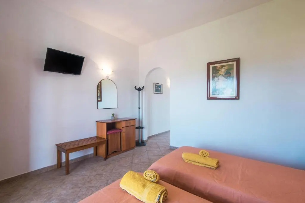 Aleka Apartment 5