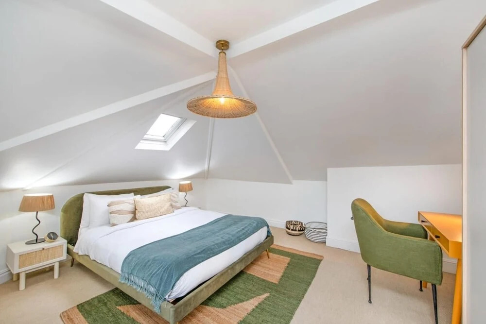 The Falkland Hideaway - Modern 2BDR with Garden