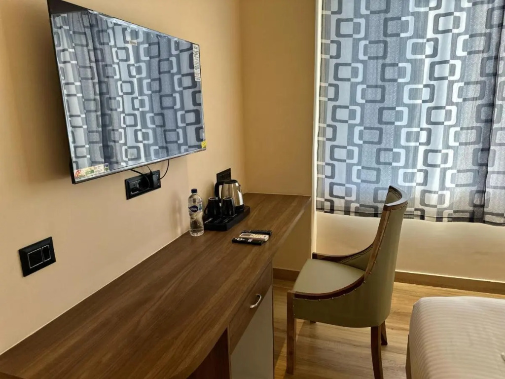 Monday Hotels Amalapuram Heights