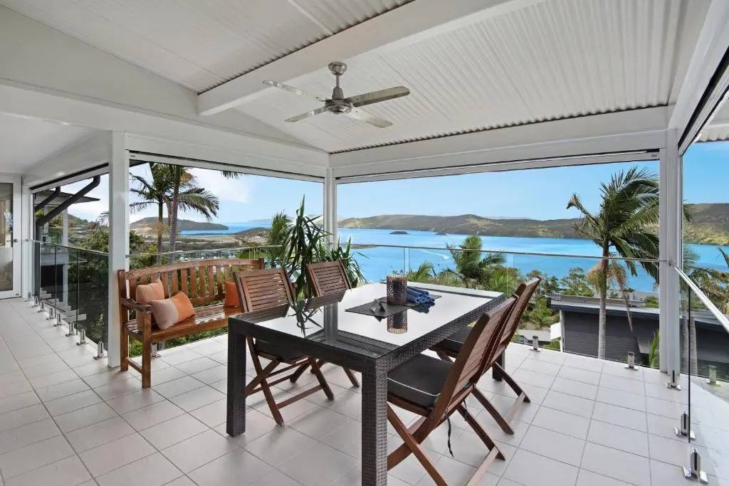 Oasis Apartments on Hamilton Island by HIHA